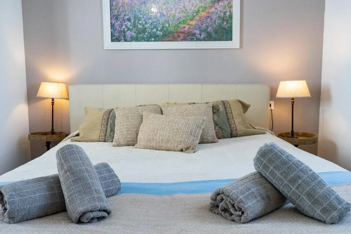 Beautiful Apartment In Triana, Sevillarooms Spain